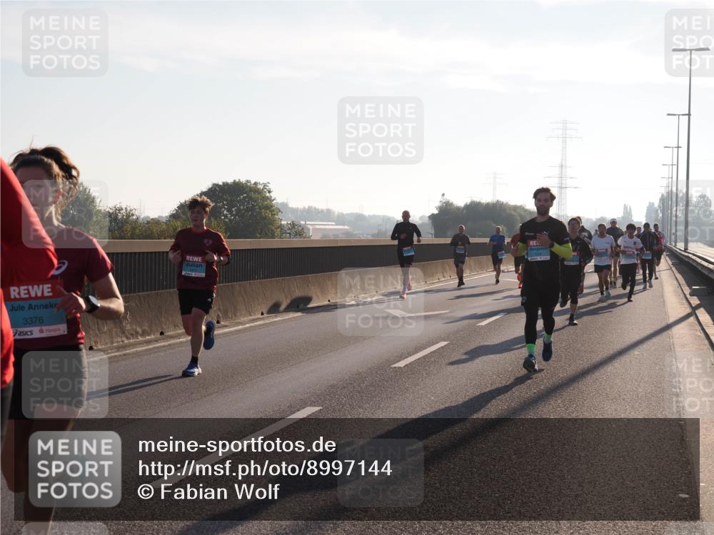 03.10.2025 - Köhlbrandbrückenlauf Fabian Wolf http://msf.ph/oto/8997144 03.10.2025 09:14:15 Position 3 3376, 1224 meine-sportfotos.de