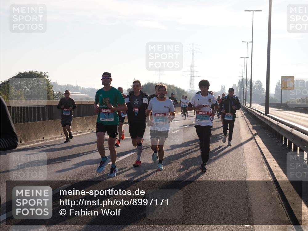03.10.2025 - Köhlbrandbrückenlauf Fabian Wolf http://msf.ph/oto/8997171 03.10.2025 09:14:19 Position 3 2815, 24, 1112 meine-sportfotos.de