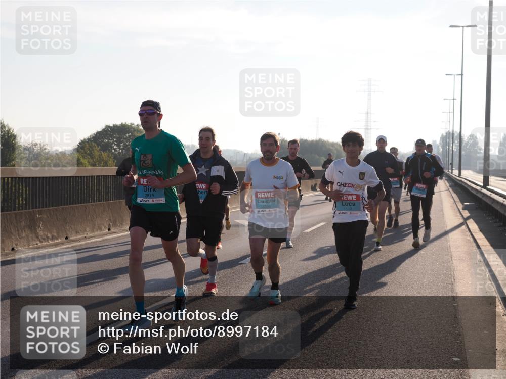 03.10.2025 - Köhlbrandbrückenlauf Fabian Wolf http://msf.ph/oto/8997184 03.10.2025 09:14:20 Position 3 2815, 3338, 24, 1112 meine-sportfotos.de