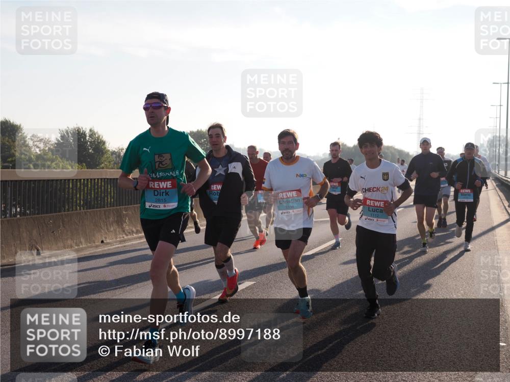 03.10.2025 - Köhlbrandbrückenlauf Fabian Wolf http://msf.ph/oto/8997188 03.10.2025 09:14:20 Position 3 2815, 3338, 24, 1112 meine-sportfotos.de