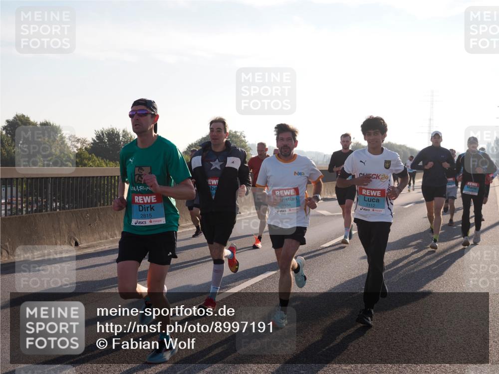 03.10.2025 - Köhlbrandbrückenlauf Fabian Wolf http://msf.ph/oto/8997191 03.10.2025 09:14:20 Position 3 2815, 3338, 24, 1112 meine-sportfotos.de