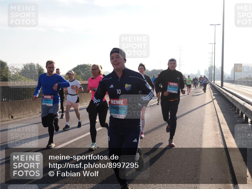 03.10.2025 - Köhlbrandbrückenlauf Fabian Wolf http://msf.ph/oto/8997295 03.10.2025 09:14:36 Position 3 2801, 10, 3243, 1133 meine-sportfotos.de
