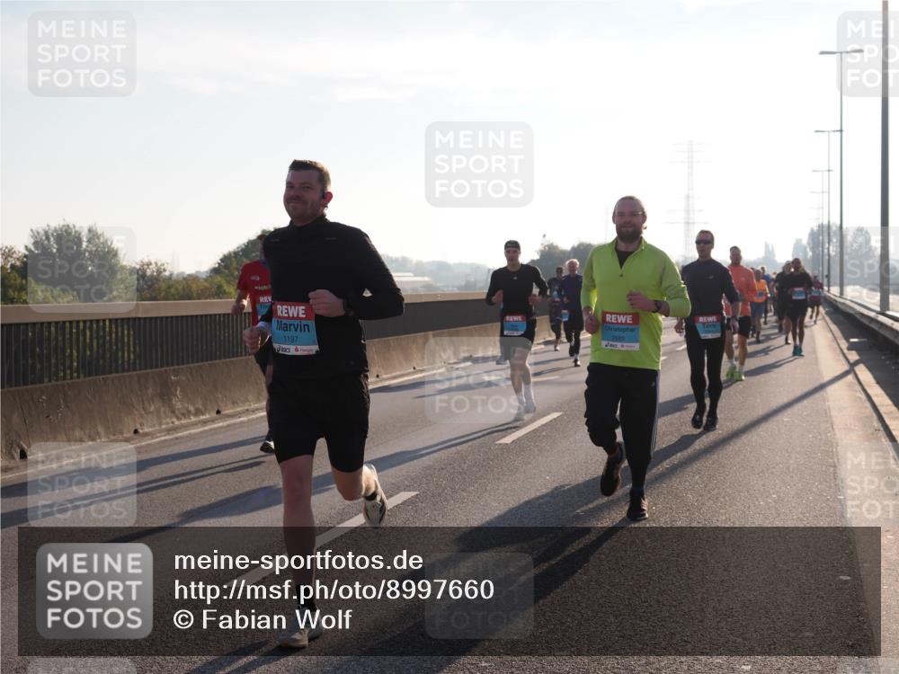 03.10.2025 - Köhlbrandbrückenlauf Fabian Wolf http://msf.ph/oto/8997660 03.10.2025 09:15:11 Position 3 154, 1197, 2889 meine-sportfotos.de