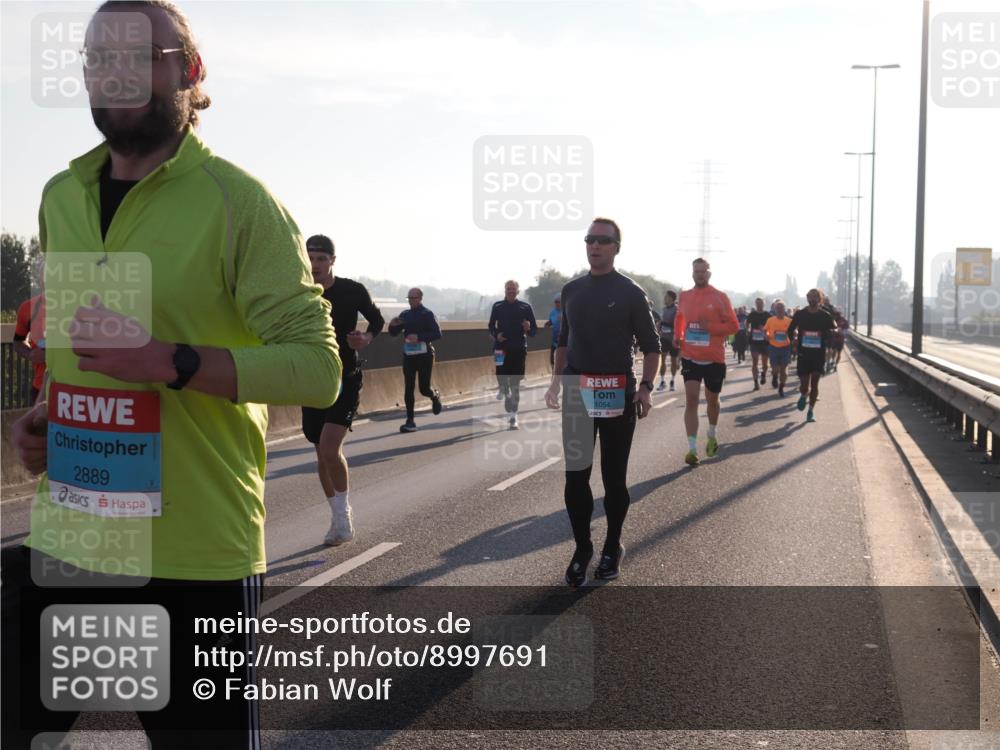 03.10.2025 - Köhlbrandbrückenlauf Fabian Wolf http://msf.ph/oto/8997691 03.10.2025 09:15:12 Position 3 2889, 1054 meine-sportfotos.de