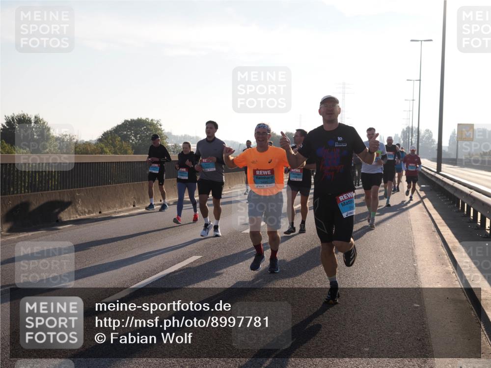 03.10.2025 - Köhlbrandbrückenlauf Fabian Wolf http://msf.ph/oto/8997781 03.10.2025 09:15:18 Position 3 10 meine-sportfotos.de