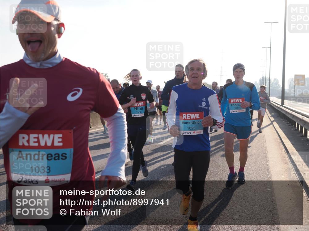 03.10.2025 - Köhlbrandbrückenlauf Fabian Wolf http://msf.ph/oto/8997941 03.10.2025 09:15:24 Position 3 1033, 3317, 3568, 1025 meine-sportfotos.de