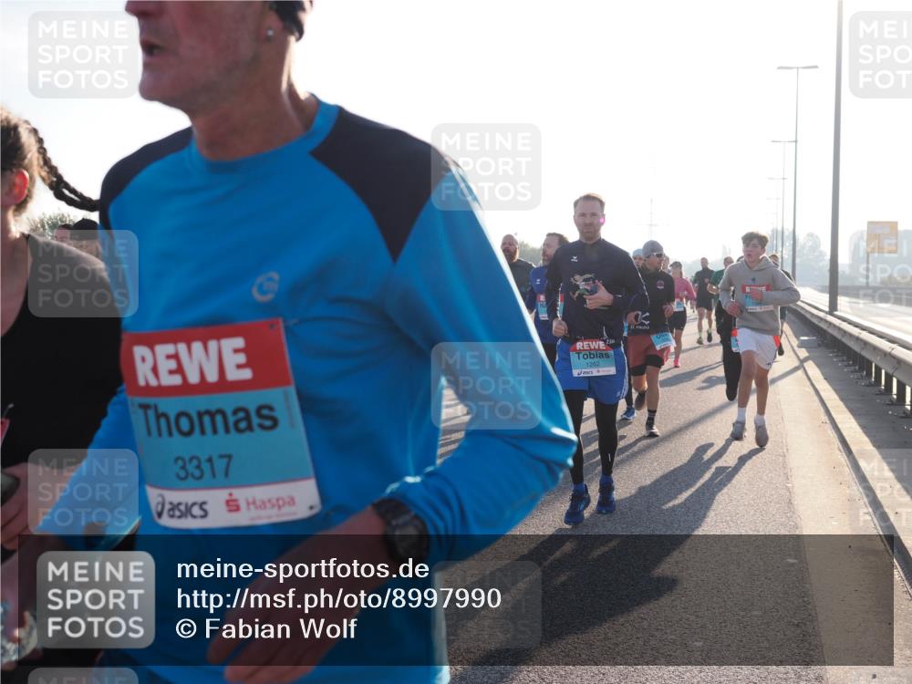 03.10.2025 - Köhlbrandbrückenlauf Fabian Wolf http://msf.ph/oto/8997990 03.10.2025 09:15:26 Position 3 3317, 1262 meine-sportfotos.de