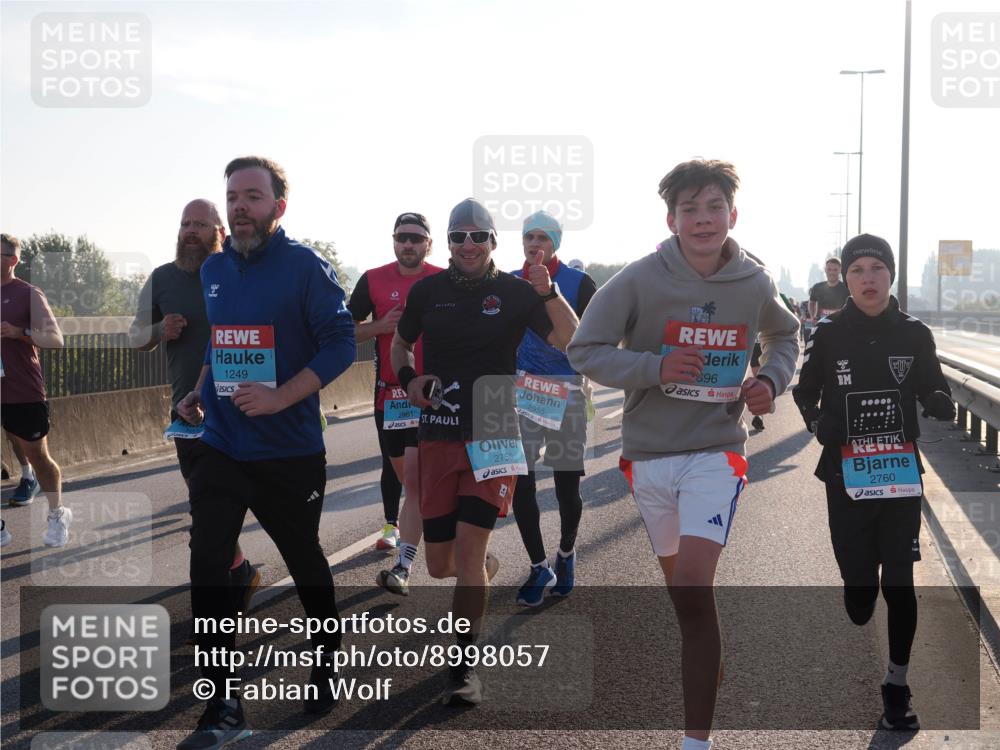 03.10.2025 - Köhlbrandbrückenlauf Fabian Wolf http://msf.ph/oto/8998057 03.10.2025 09:15:28 Position 3 1249, 2961, 2759, 2955, 96, 2760 meine-sportfotos.de