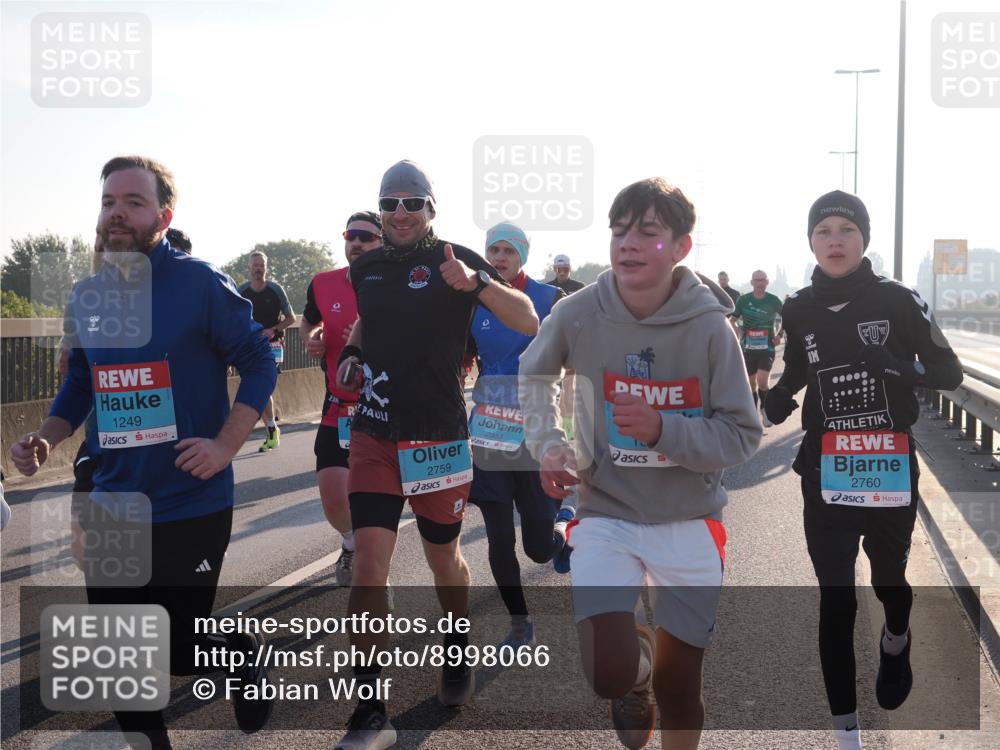 03.10.2025 - Köhlbrandbrückenlauf Fabian Wolf http://msf.ph/oto/8998066 03.10.2025 09:15:28 Position 3 1249, 23, 2759, 2955, 2760 meine-sportfotos.de