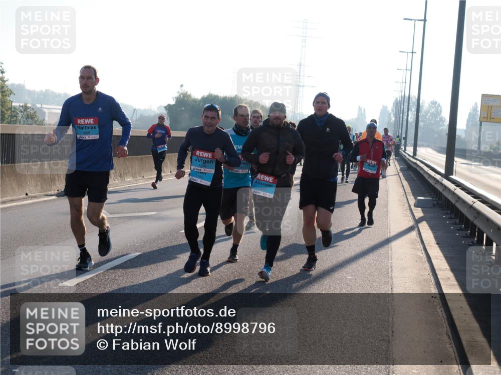 03.10.2025 - Köhlbrandbrückenlauf Fabian Wolf http://msf.ph/oto/8998796 03.10.2025 09:16:11 Position 3 1058, 1218, 3160, 2959 meine-sportfotos.de