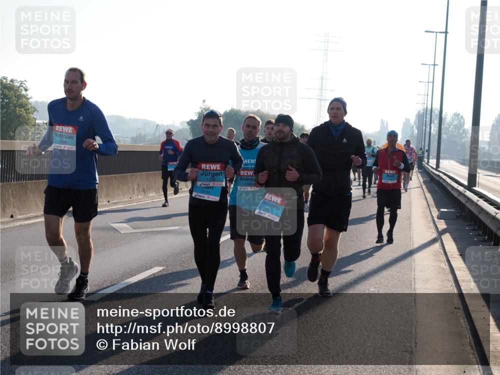 03.10.2025 - Köhlbrandbrückenlauf Fabian Wolf http://msf.ph/oto/8998807 03.10.2025 09:16:12 Position 3 1058, 1218, 3160, 1141, 2959 meine-sportfotos.de