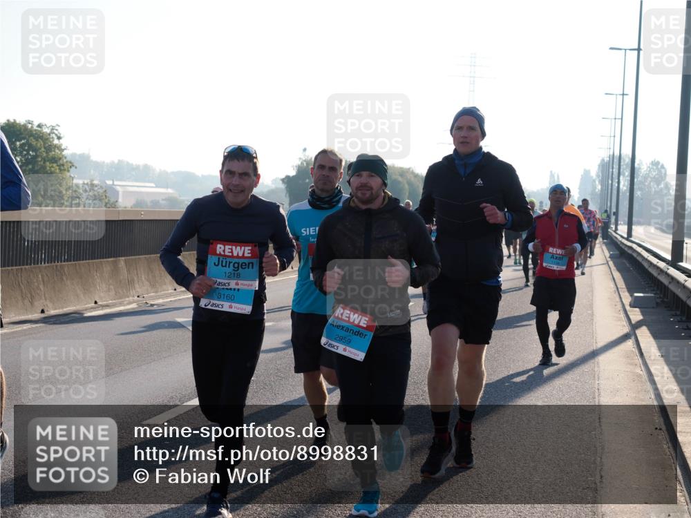 03.10.2025 - Köhlbrandbrückenlauf Fabian Wolf http://msf.ph/oto/8998831 03.10.2025 09:16:13 Position 3 1218, 3160, 2959 meine-sportfotos.de