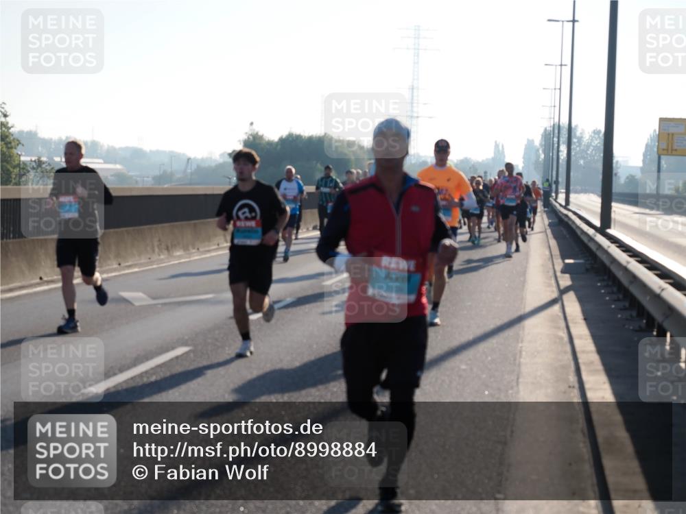 03.10.2025 - Köhlbrandbrückenlauf Fabian Wolf http://msf.ph/oto/8998884 03.10.2025 09:16:15 Position 3  meine-sportfotos.de