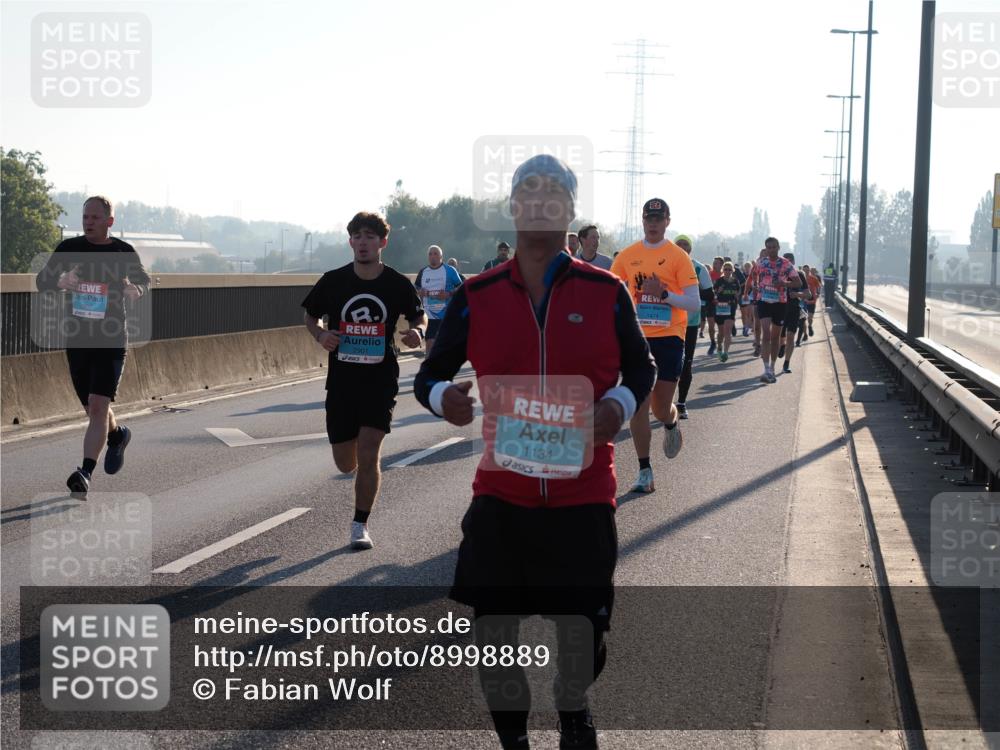 03.10.2025 - Köhlbrandbrückenlauf Fabian Wolf http://msf.ph/oto/8998889 03.10.2025 09:16:16 Position 3 2807, 2901, 1134, 1, 3 meine-sportfotos.de