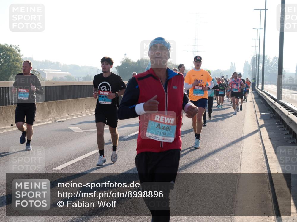 03.10.2025 - Köhlbrandbrückenlauf Fabian Wolf http://msf.ph/oto/8998896 03.10.2025 09:16:16 Position 3 2901, 1134, 1 meine-sportfotos.de