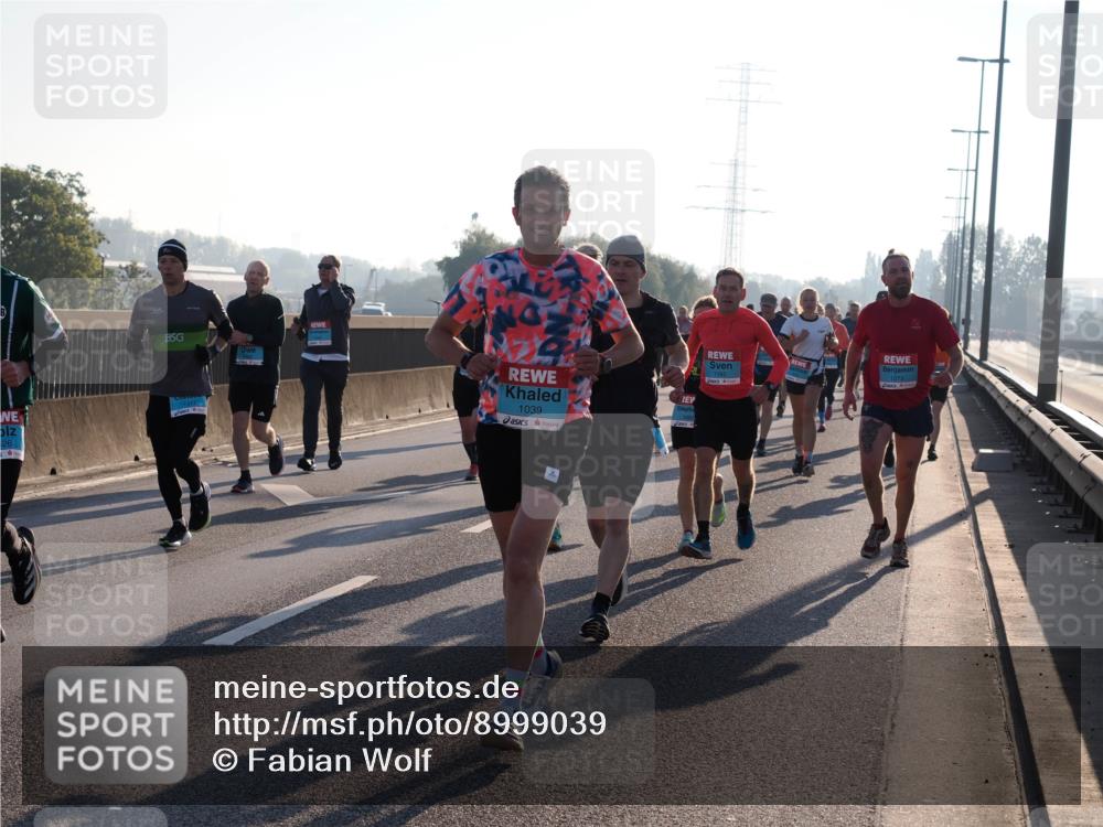 03.10.2025 - Köhlbrandbrückenlauf Fabian Wolf http://msf.ph/oto/8999039 03.10.2025 09:16:23 Position 3 526, 1039, 1165 meine-sportfotos.de