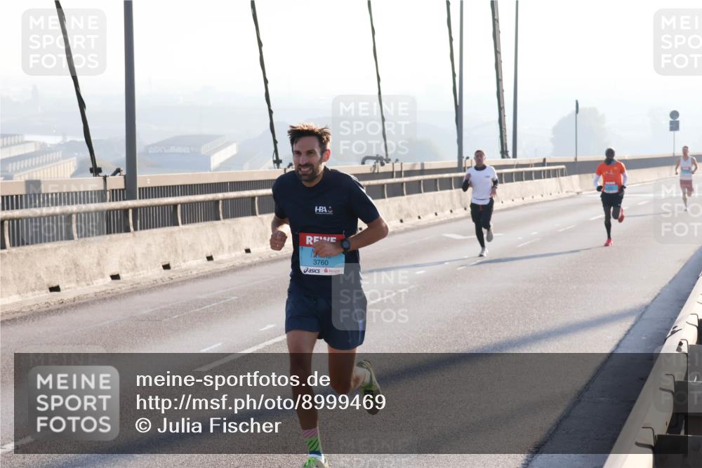 03.10.2025 - Köhlbrandbrückenlauf Julia Fischer http://msf.ph/oto/8999469 03.10.2025 09:16:20 Position 1 3760 meine-sportfotos.de