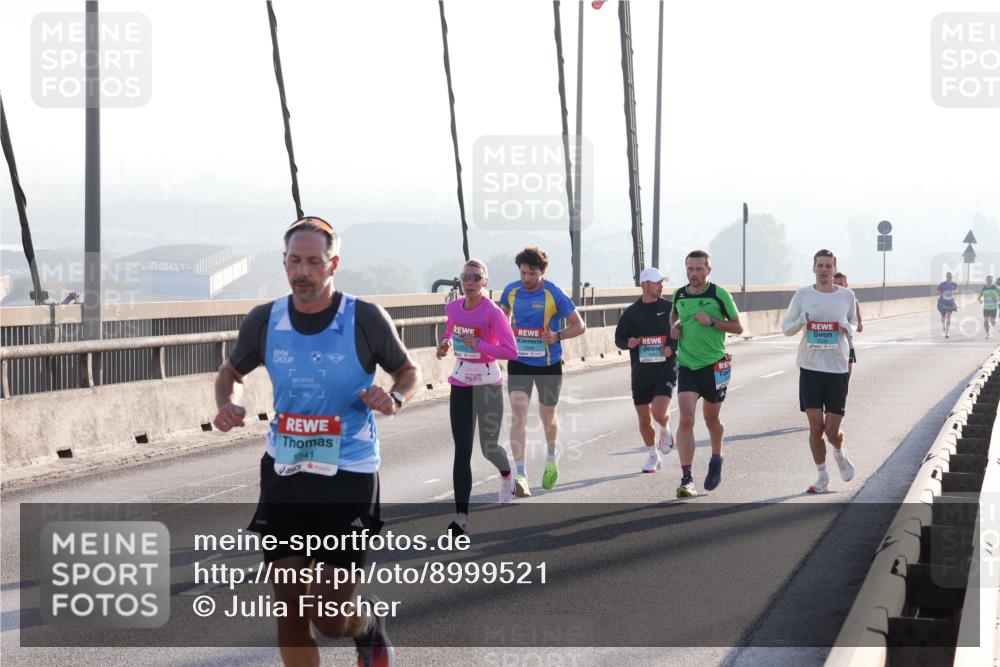 03.10.2025 - Köhlbrandbrückenlauf Julia Fischer http://msf.ph/oto/8999521 03.10.2025 09:17:30 Position 1 86, 7, 1041 meine-sportfotos.de