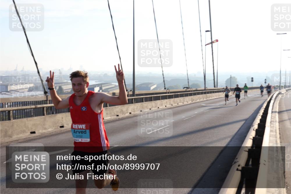 03.10.2025 - Köhlbrandbrückenlauf Julia Fischer http://msf.ph/oto/8999707 03.10.2025 09:18:36 Position 1 3152 meine-sportfotos.de