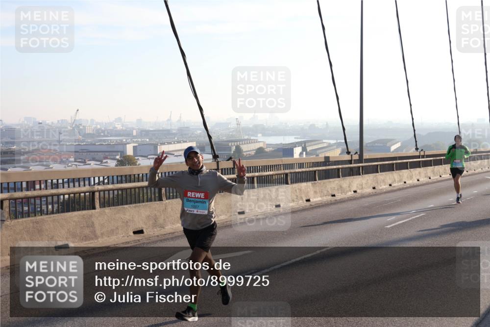 03.10.2025 - Köhlbrandbrückenlauf Julia Fischer http://msf.ph/oto/8999725 03.10.2025 09:18:44 Position 1 1007 meine-sportfotos.de