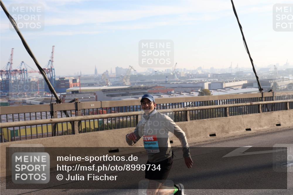 03.10.2025 - Köhlbrandbrückenlauf Julia Fischer http://msf.ph/oto/8999734 03.10.2025 09:18:44 Position 1 1007 meine-sportfotos.de