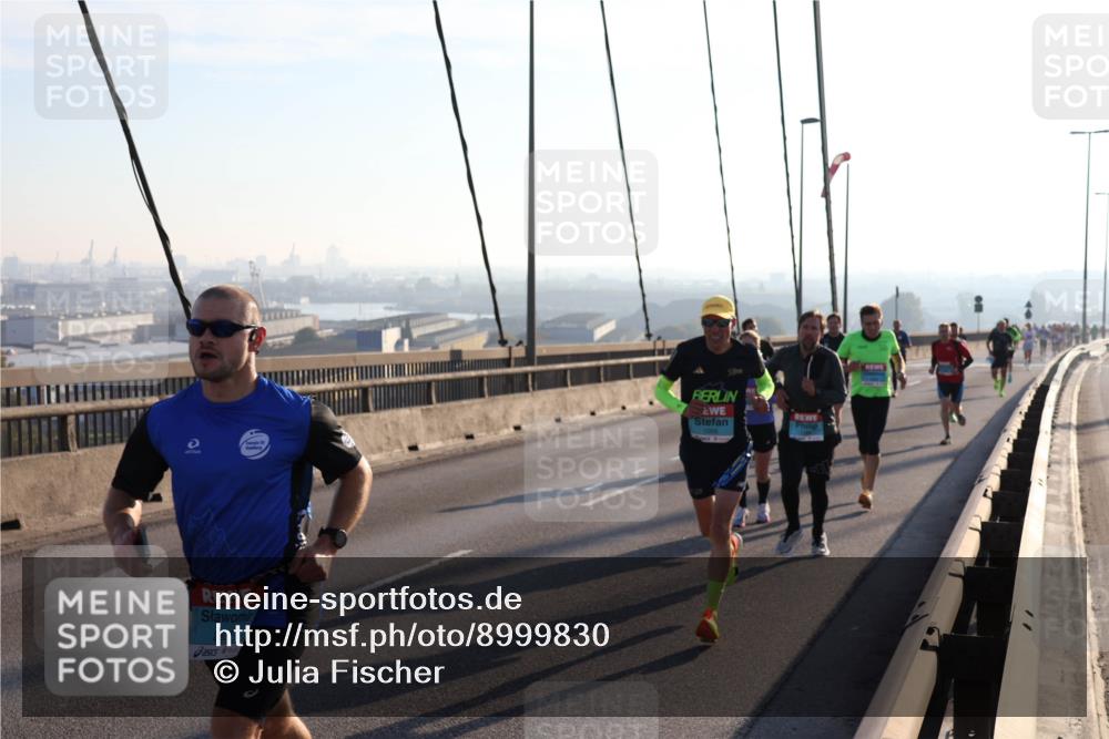 03.10.2025 - Köhlbrandbrückenlauf Julia Fischer http://msf.ph/oto/8999830 03.10.2025 09:19:05 Position 1 2937 meine-sportfotos.de
