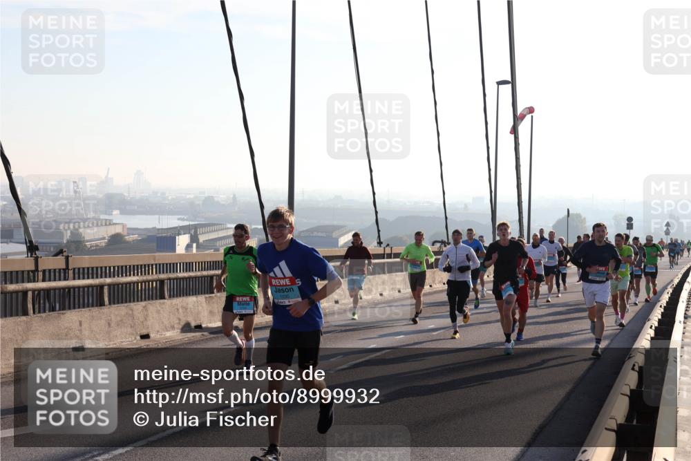 03.10.2025 - Köhlbrandbrückenlauf Julia Fischer http://msf.ph/oto/8999932 03.10.2025 09:19:33 Position 1 1230 meine-sportfotos.de