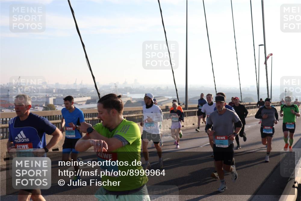 03.10.2025 - Köhlbrandbrückenlauf Julia Fischer http://msf.ph/oto/8999964 03.10.2025 09:19:39 Position 1 1028, 2241, 3785 meine-sportfotos.de