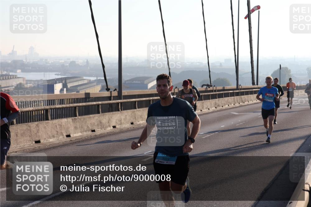 03.10.2025 - Köhlbrandbrückenlauf Julia Fischer http://msf.ph/oto/9000008 03.10.2025 09:19:51 Position 1 2024, 44, 1860, 3223 meine-sportfotos.de