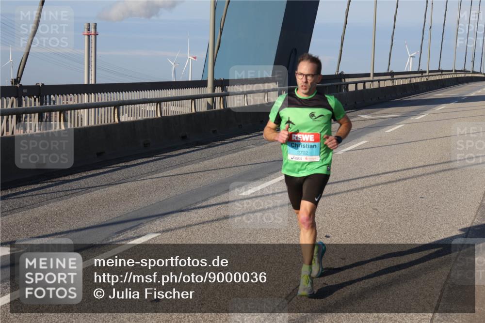 03.10.2025 - Köhlbrandbrückenlauf Julia Fischer http://msf.ph/oto/9000036 03.10.2025 09:33:11 Position 2 12, 2702 meine-sportfotos.de