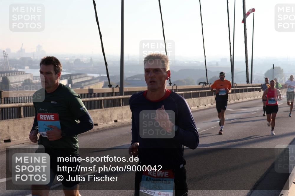 03.10.2025 - Köhlbrandbrückenlauf Julia Fischer http://msf.ph/oto/9000042 03.10.2025 09:19:58 Position 1 3763, 3628 meine-sportfotos.de