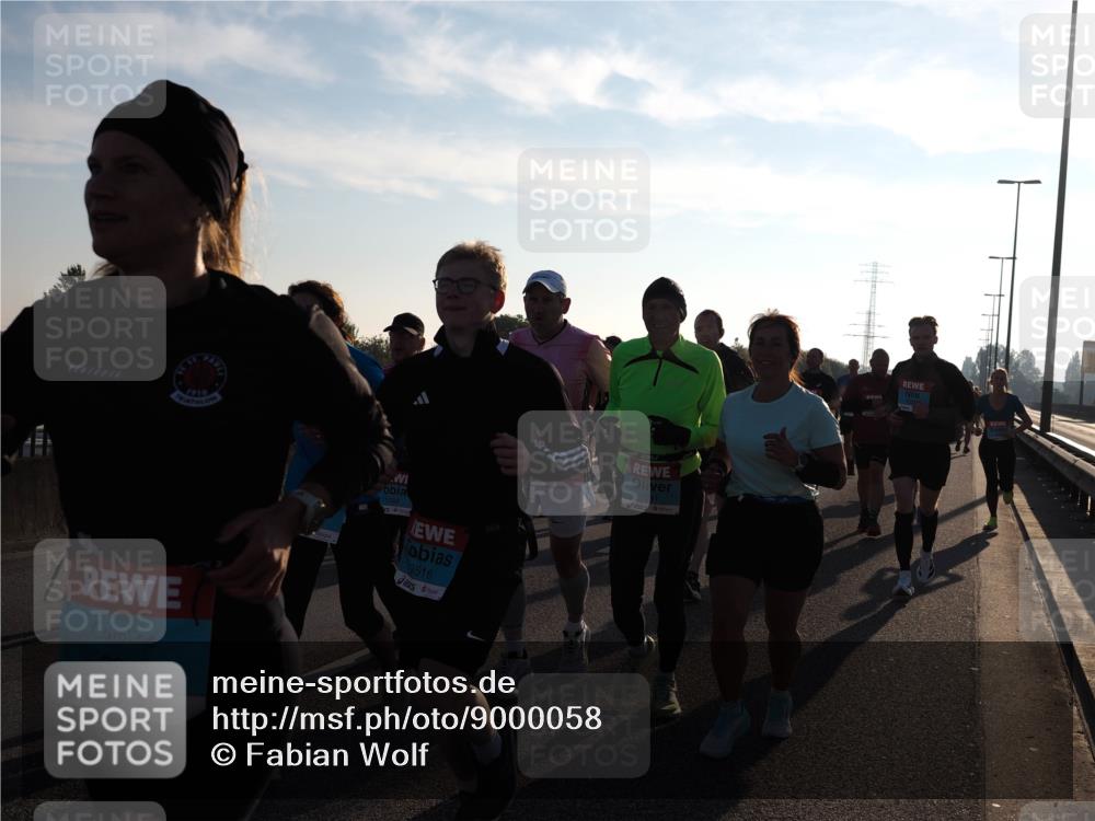 03.10.2025 - Köhlbrandbrückenlauf Fabian Wolf http://msf.ph/oto/9000058 03.10.2025 09:17:00 Position 3 1910, 3842, 1188, 3516, 1091 meine-sportfotos.de