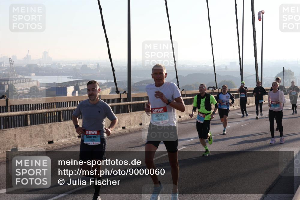 03.10.2025 - Köhlbrandbrückenlauf Julia Fischer http://msf.ph/oto/9000060 03.10.2025 09:20:05 Position 1 1069, 1048 meine-sportfotos.de