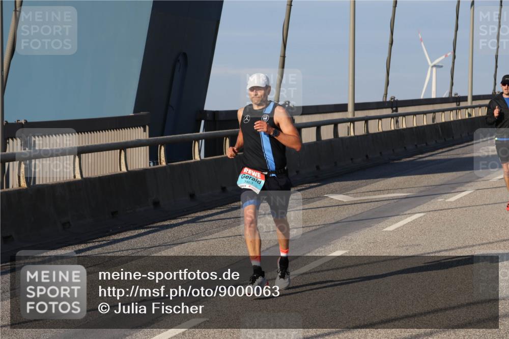 03.10.2025 - Köhlbrandbrückenlauf Julia Fischer http://msf.ph/oto/9000063 03.10.2025 09:33:22 Position 2 3463 meine-sportfotos.de