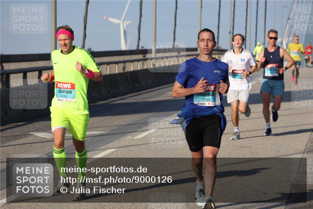03.10.2025 - Köhlbrandbrückenlauf Julia Fischer http://msf.ph/oto/9000126 03.10.2025 09:33:40 Position 2 3082, 1032 meine-sportfotos.de