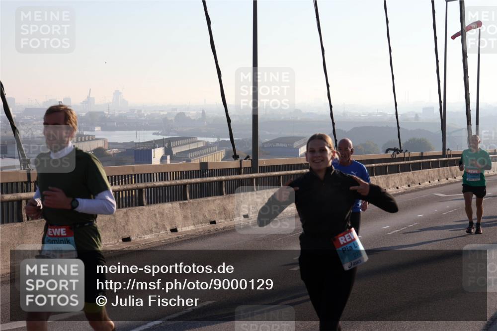03.10.2025 - Köhlbrandbrückenlauf Julia Fischer http://msf.ph/oto/9000129 03.10.2025 09:20:19 Position 1 1180, 270 meine-sportfotos.de
