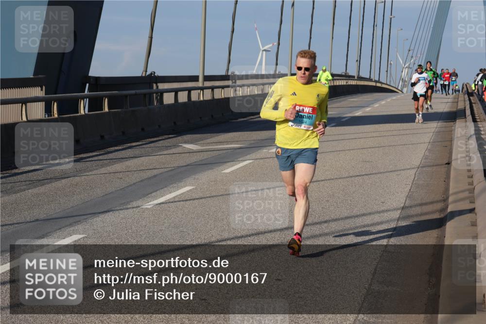 03.10.2025 - Köhlbrandbrückenlauf Julia Fischer http://msf.ph/oto/9000167 03.10.2025 09:33:51 Position 2 1044 meine-sportfotos.de