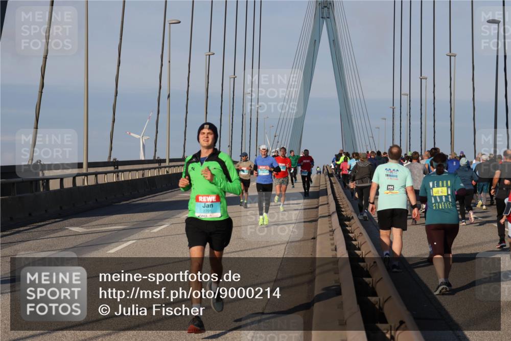 03.10.2025 - Köhlbrandbrückenlauf Julia Fischer http://msf.ph/oto/9000214 03.10.2025 09:34:02 Position 2 2701 meine-sportfotos.de