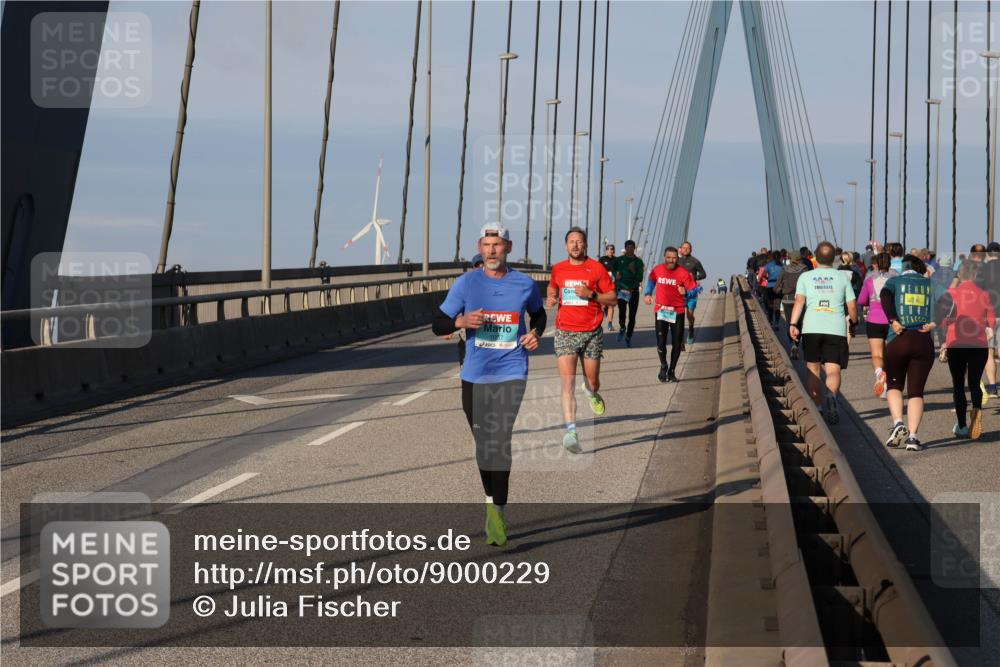 03.10.2025 - Köhlbrandbrückenlauf Julia Fischer http://msf.ph/oto/9000229 03.10.2025 09:34:06 Position 2 1057 meine-sportfotos.de