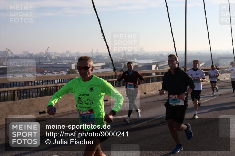 03.10.2025 - Köhlbrandbrückenlauf Julia Fischer http://msf.ph/oto/9000241 03.10.2025 09:20:46 Position 1 1079, 1067 meine-sportfotos.de