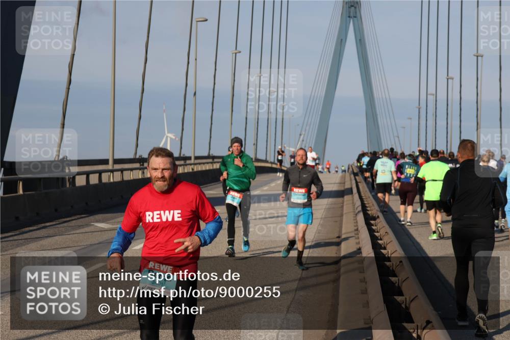 03.10.2025 - Köhlbrandbrückenlauf Julia Fischer http://msf.ph/oto/9000255 03.10.2025 09:34:12 Position 2 3401 meine-sportfotos.de