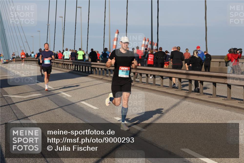 03.10.2025 - Köhlbrandbrückenlauf Julia Fischer http://msf.ph/oto/9000293 03.10.2025 09:34:30 Position 2 3299 meine-sportfotos.de
