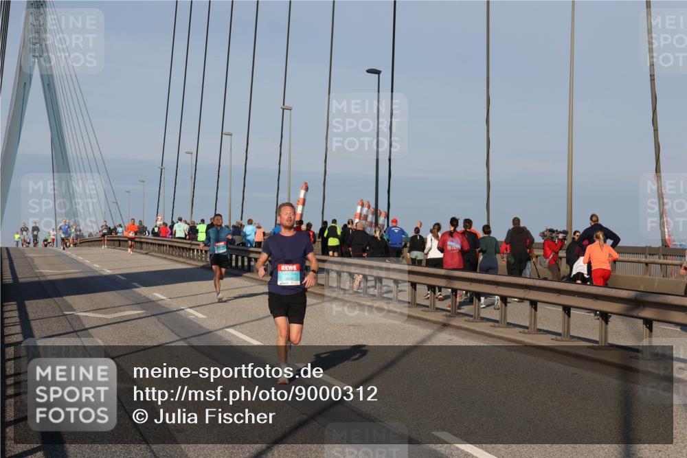 03.10.2025 - Köhlbrandbrückenlauf Julia Fischer http://msf.ph/oto/9000312 03.10.2025 09:34:34 Position 2 202 meine-sportfotos.de
