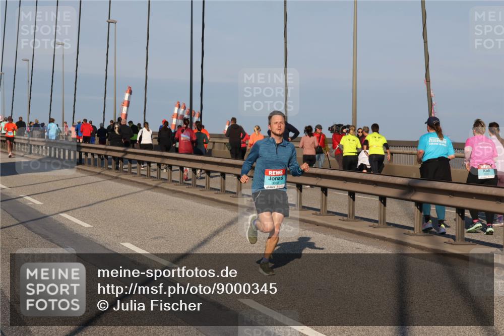 03.10.2025 - Köhlbrandbrückenlauf Julia Fischer http://msf.ph/oto/9000345 03.10.2025 09:34:38 Position 2 2025, 3350 meine-sportfotos.de