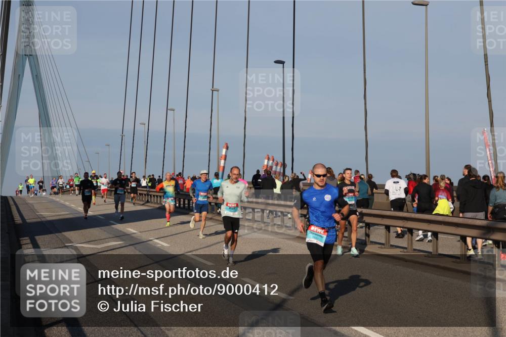 03.10.2025 - Köhlbrandbrückenlauf Julia Fischer http://msf.ph/oto/9000412 03.10.2025 09:34:53 Position 2  meine-sportfotos.de