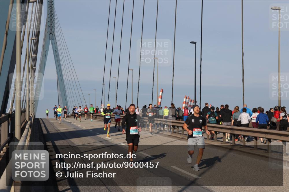 03.10.2025 - Köhlbrandbrückenlauf Julia Fischer http://msf.ph/oto/9000457 03.10.2025 09:34:59 Position 2 21, 033 meine-sportfotos.de