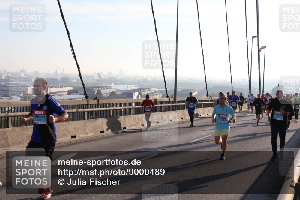 03.10.2025 - Köhlbrandbrückenlauf Julia Fischer http://msf.ph/oto/9000489 03.10.2025 09:21:24 Position 1 1215 meine-sportfotos.de