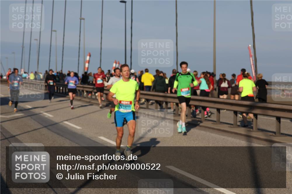 03.10.2025 - Köhlbrandbrückenlauf Julia Fischer http://msf.ph/oto/9000522 03.10.2025 09:35:12 Position 2  meine-sportfotos.de