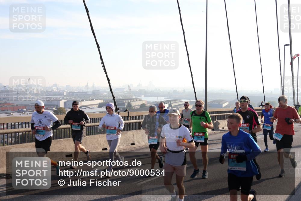 03.10.2025 - Köhlbrandbrückenlauf Julia Fischer http://msf.ph/oto/9000534 03.10.2025 09:21:33 Position 1 2920 meine-sportfotos.de