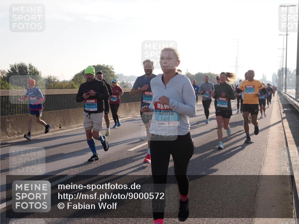 03.10.2025 - Köhlbrandbrückenlauf Fabian Wolf http://msf.ph/oto/9000572 03.10.2025 09:17:12 Position 3 3708, 3710, 1395 meine-sportfotos.de